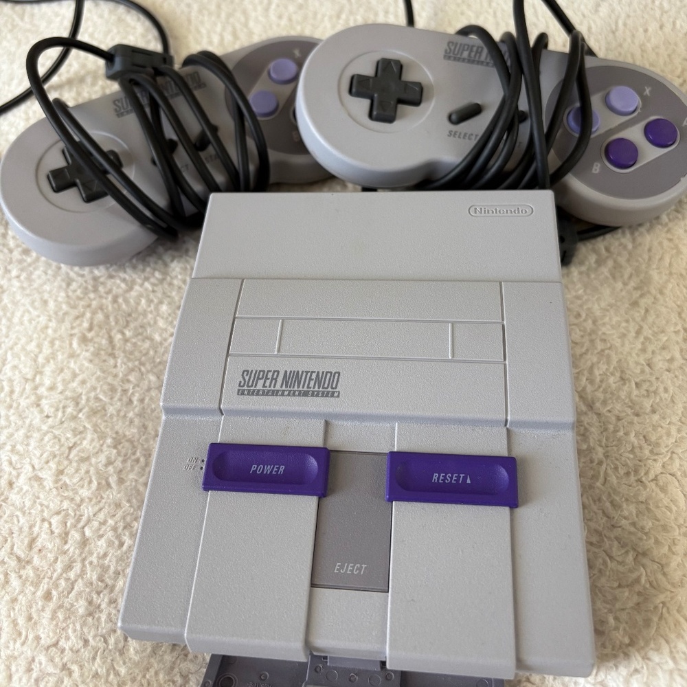 Nintendo SNES Classic Edition Mini Console with 2 Controllers Built-In Games